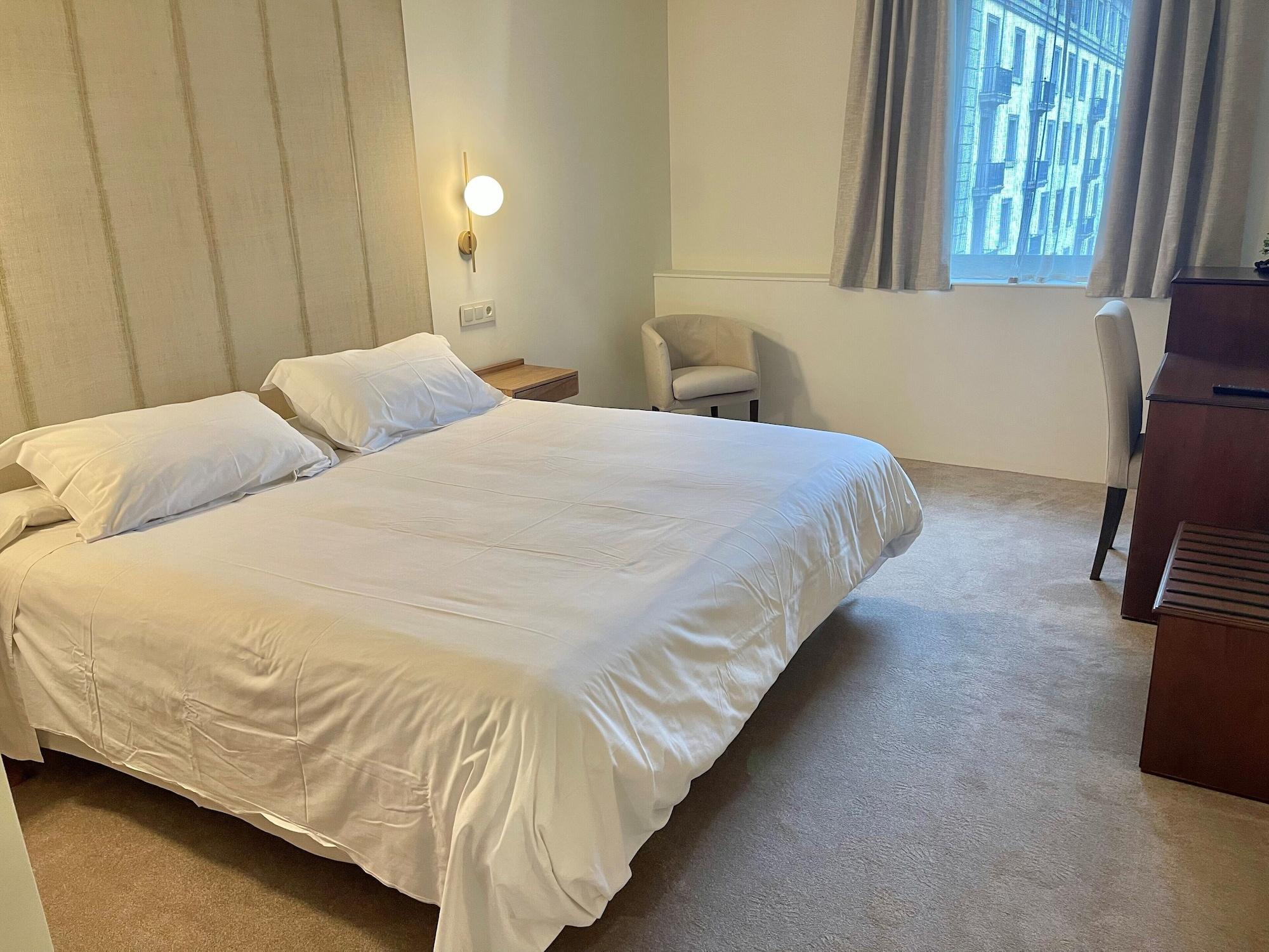 Hotel Oriente Zaragoza Kültér fotó