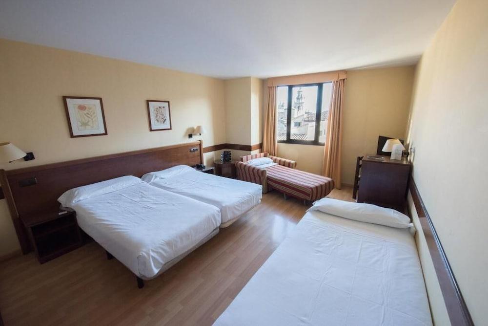 Hotel Oriente Zaragoza Kültér fotó