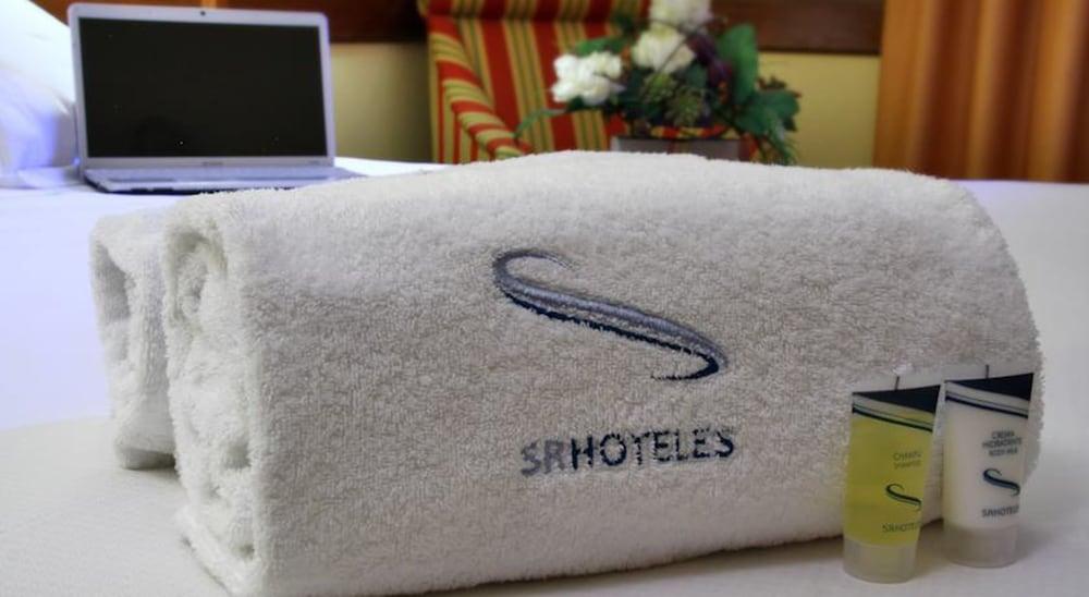 Hotel Oriente Zaragoza Kültér fotó