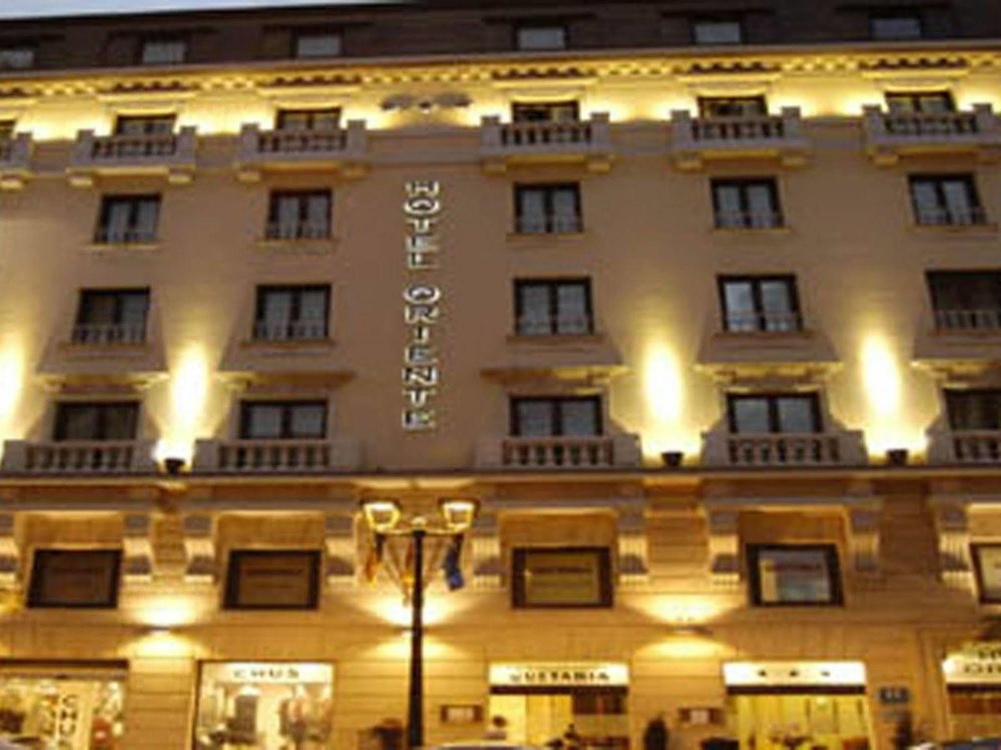 Hotel Oriente Zaragoza Kültér fotó